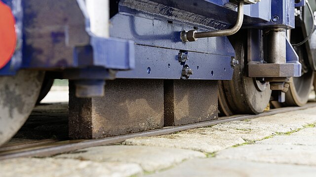 Plasser ATMO oscillating rail grinding equipment