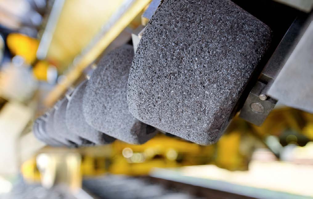Vossloh HSG-2 high-speed grinding system detail