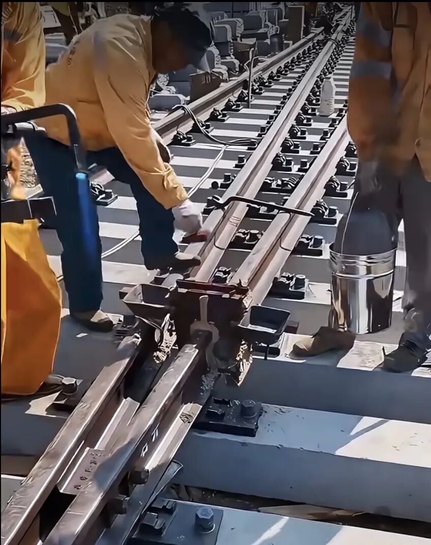 Thermite rail welding in turnout trackwork